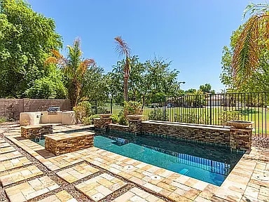 Building Photo - 2395 E Desert Broom Pl