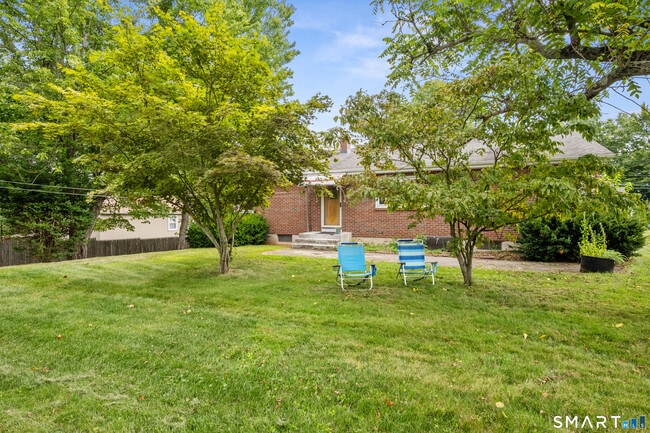 Building Photo - 65 Birge Ave