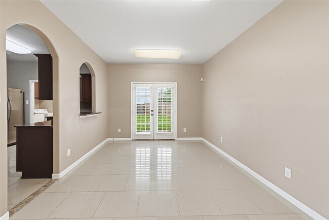 Building Photo - 8234 Hall View Dr