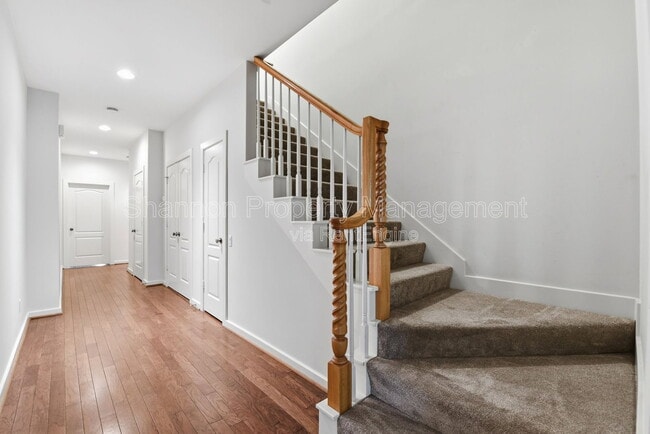 Building Photo - 4424 Blossom St