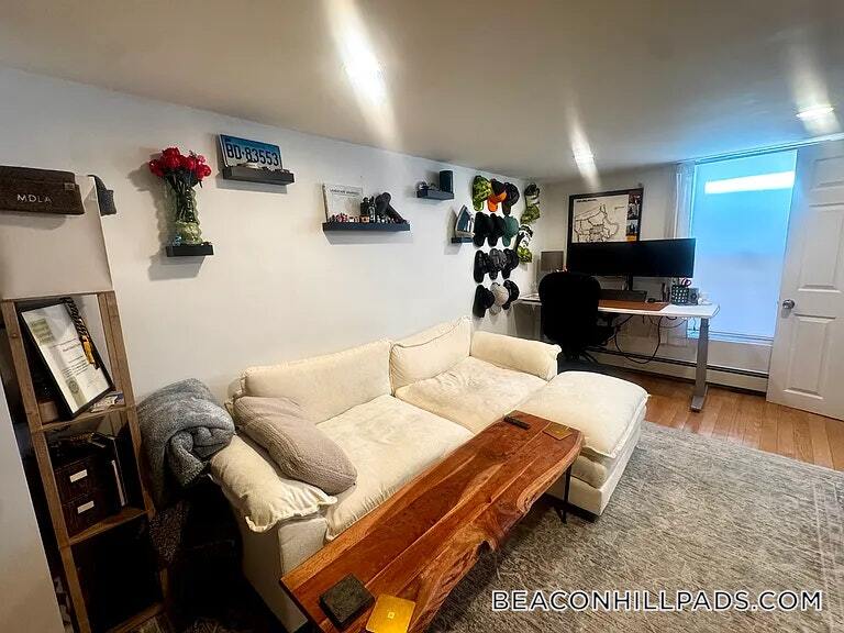 Building Photo - 232 Cambridge St