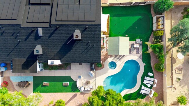 Building Photo - 12202 N 60th St