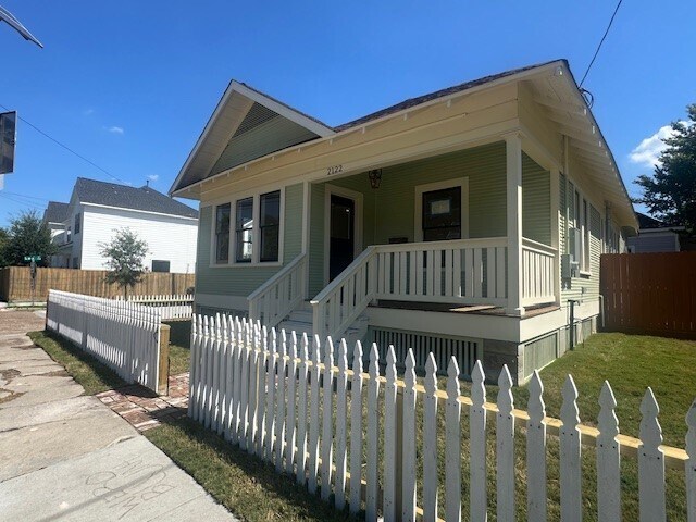 Primary Photo - 2114 Hardy St