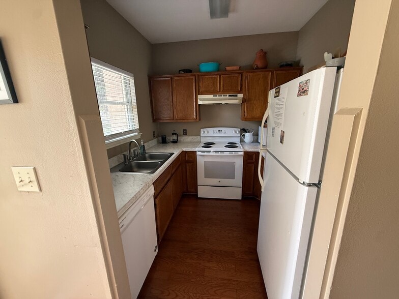 Building Photo - 1506 Cinnamon Path