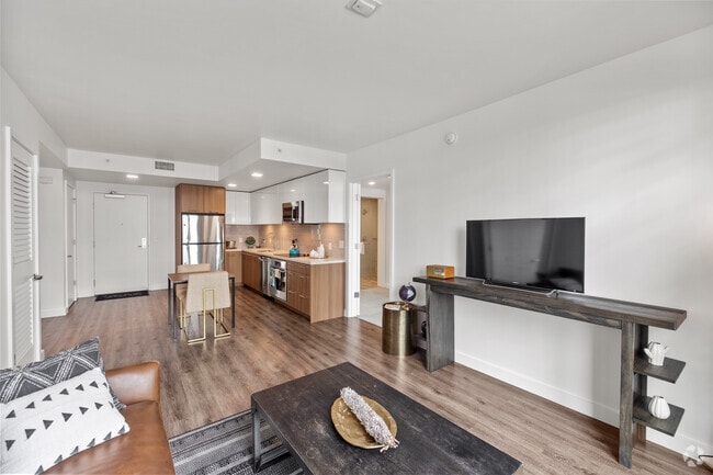 2BD 2BA 980 SQFT - 923 Folsom