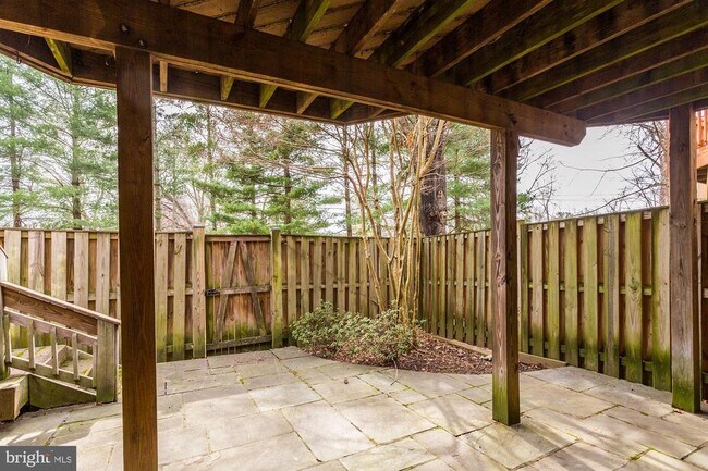 Building Photo - 10107 Galsworthy Pl