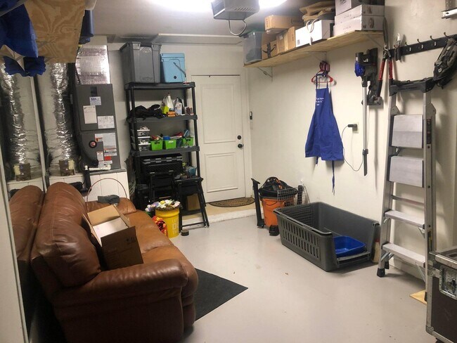 Building Photo - 6797 NE 7th Ave