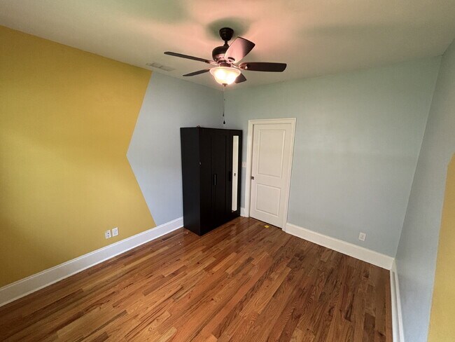 Building Photo - Charming 3-Bedroom Home in Southwood – Spacious Living & Oversized Backyard! Wash/Dryer on site