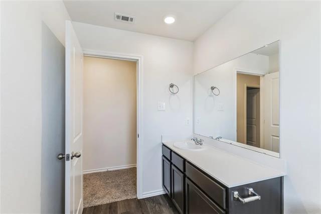 Building Photo - 3124 Sweetwater Way