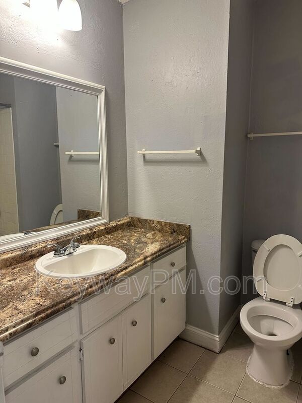 Building Photo - 2104 Trotters Way