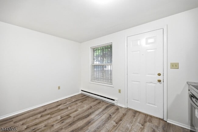 Building Photo - 21 N 13th St