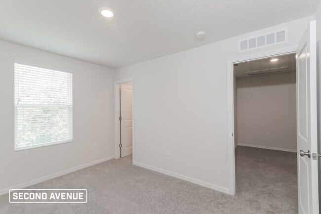 Building Photo - 10774 N Academy Dr