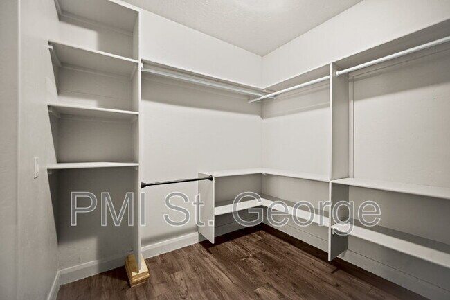 Building Photo - 3782 Brade Lane