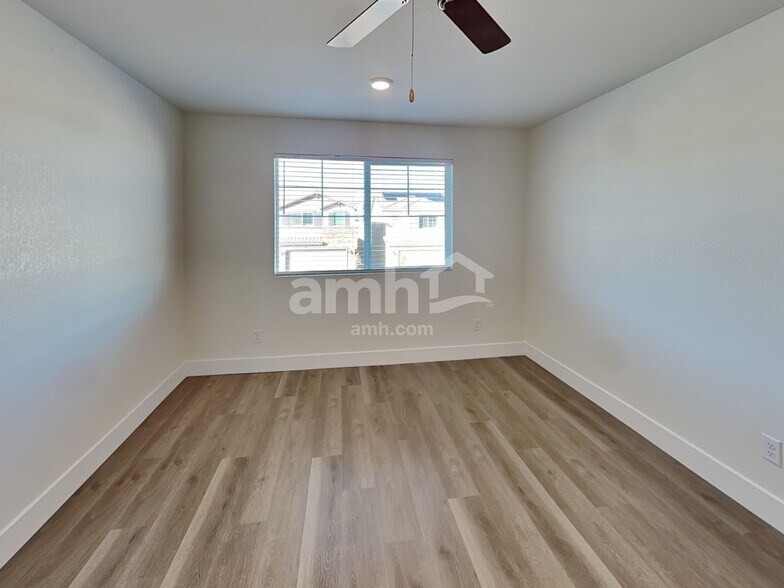 Building Photo - 8917 Dwarf Chin Ave