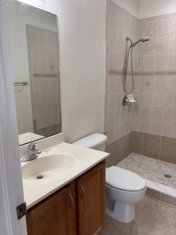 Building Photo - 590 Amador Ln