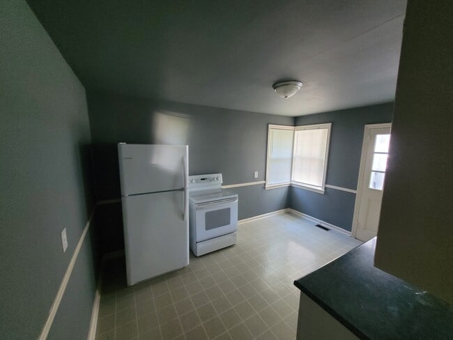 Building Photo - 104 Summerlea Dr