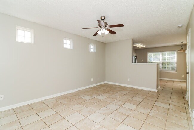 Building Photo - 235 Osmanthus Way