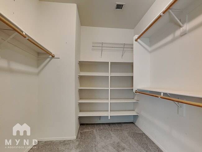 Building Photo - 513 S 120th Ave