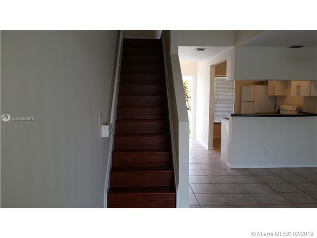 Building Photo - 225 Mallory Ct