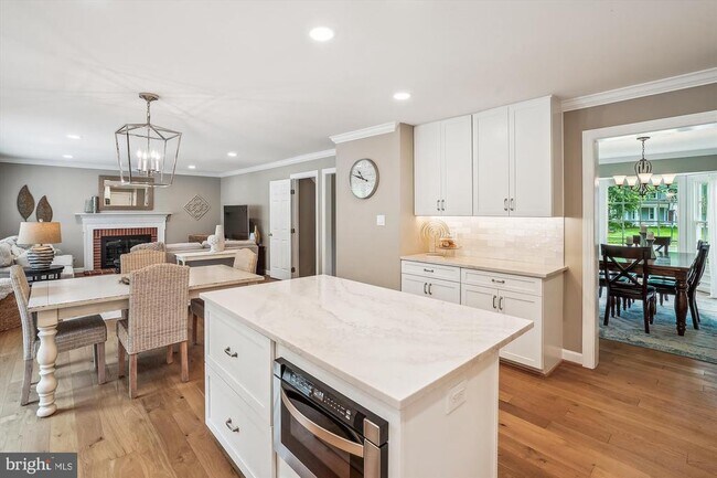 Building Photo - 8300 Centerbrook Pl