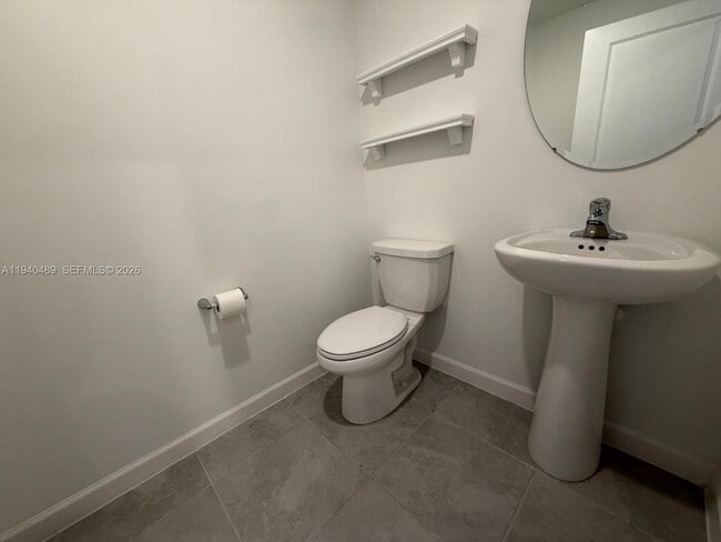 Building Photo - 286 SW 159th Dr