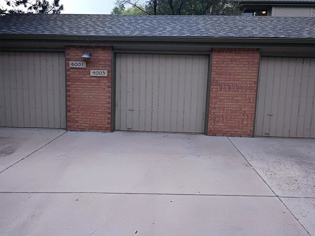 Building Photo - 4003 Wonderland Hill Ave