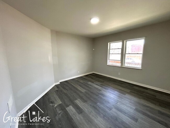 Building Photo - 4437 Avery St