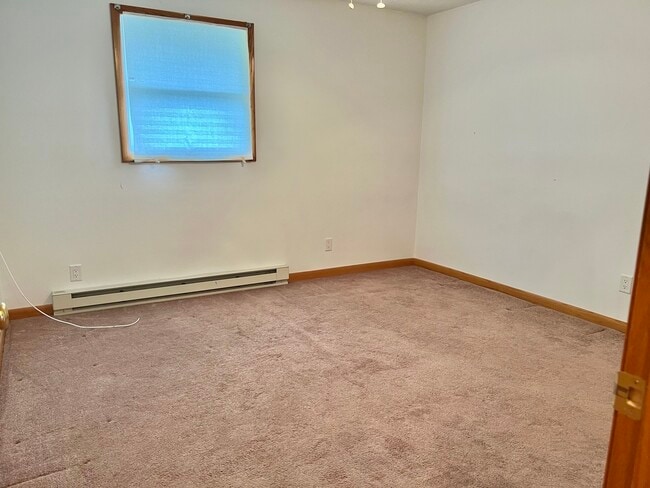 Building Photo - 532 West St