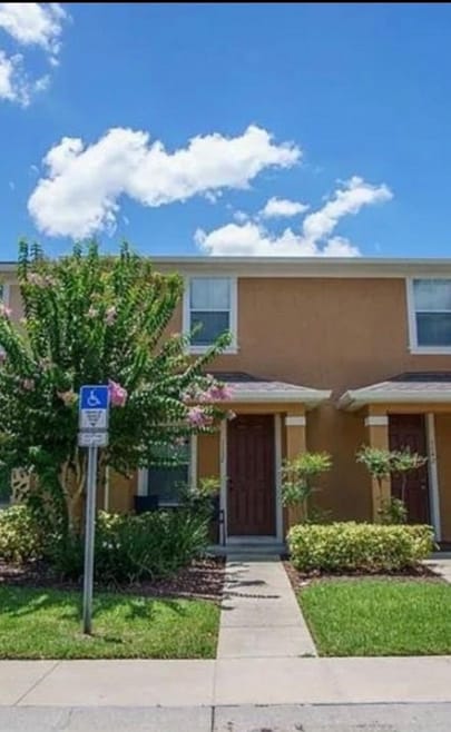 Building Photo - 1132 Chelsea Dr