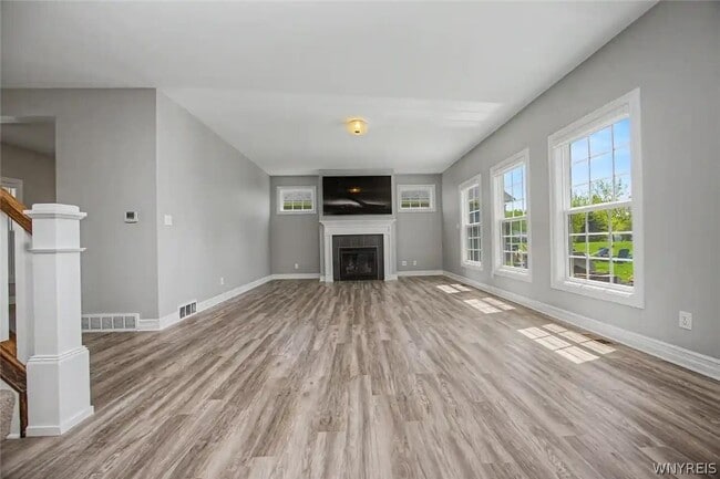 Building Photo - 46 Eagleview Dr