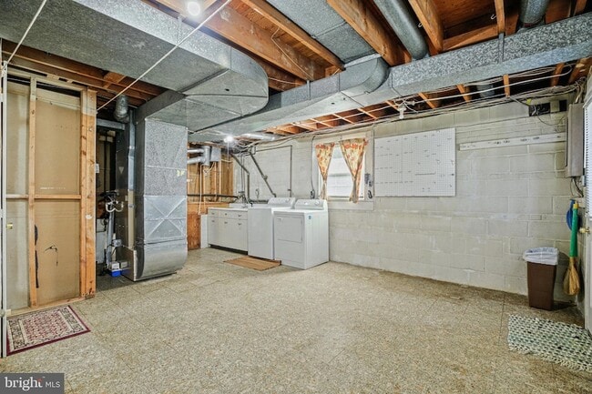 Building Photo - 6106 Rivanna Dr