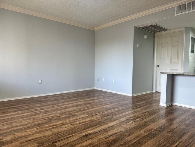 Building Photo - 122 Water Front Way