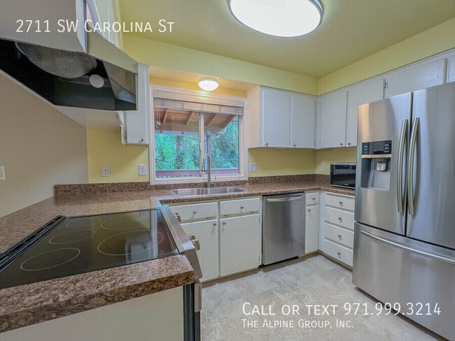 Building Photo - 2711 SW Carolina St