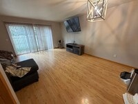 Building Photo - Fully Furnished West end townhome