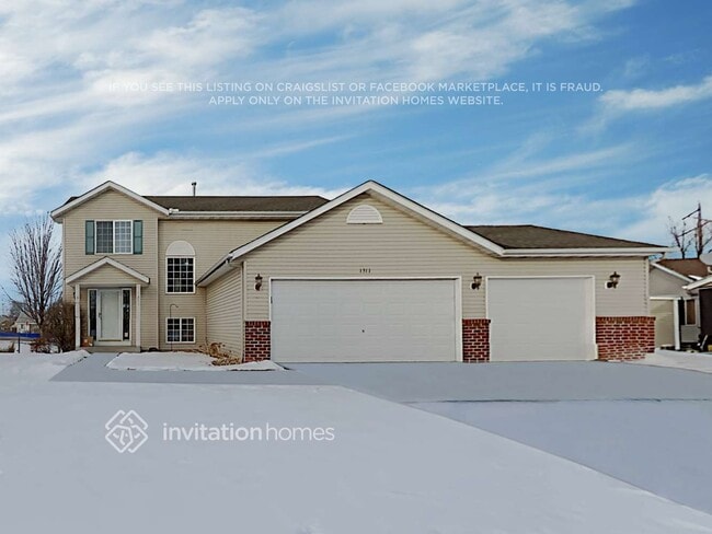 Building Photo - 1311 Creekside Dr
