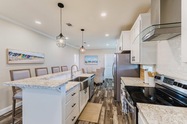 Building Photo - 12581 Spring Meadow Dr