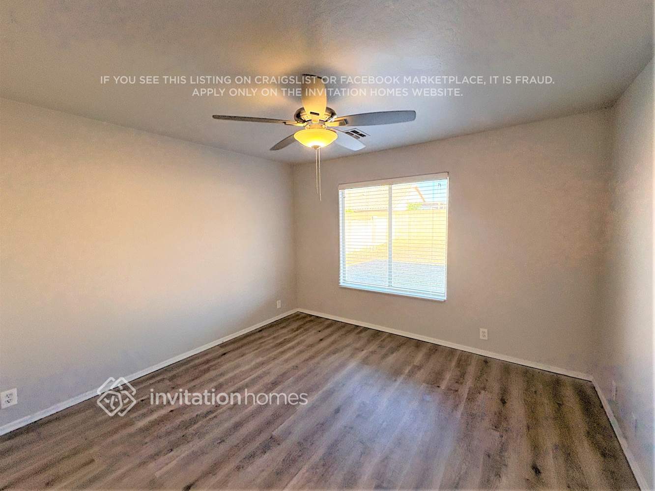 Building Photo - 8816 W Las Palmaritas Dr