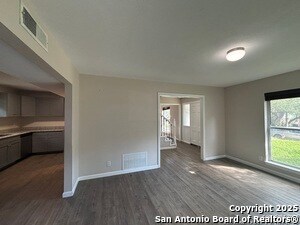 Building Photo - 3550 Red Oak Ln