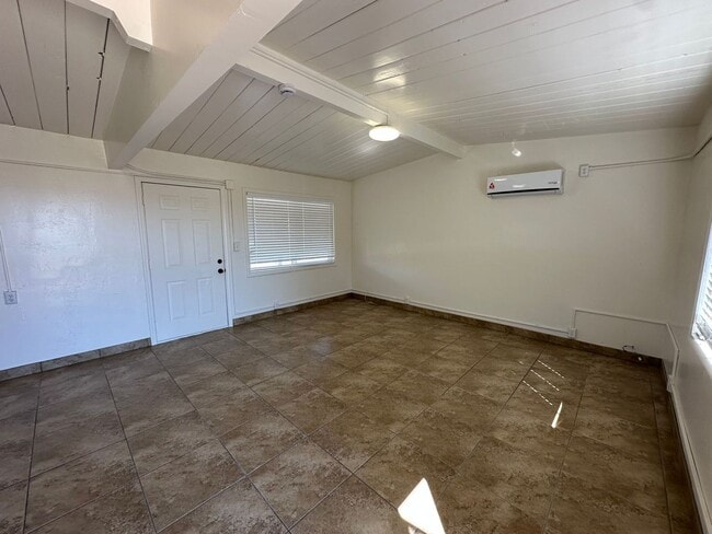 Building Photo - 1 BEDROOM 1 BATH APPLE VALLEY HOME
