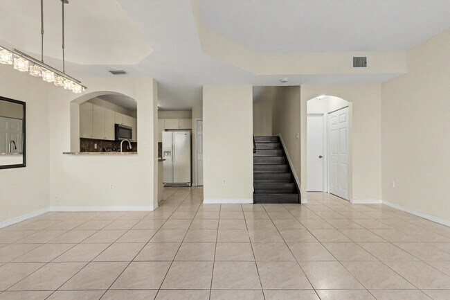 Building Photo - 626 SW 106th Ave