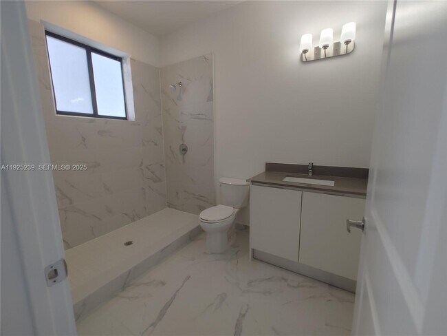 Building Photo - 34513 SW 191st Ave