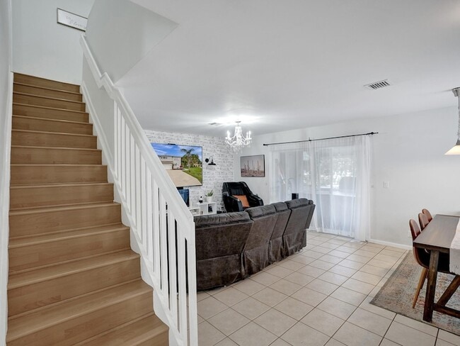 Building Photo - 1488 SW 47th Ave