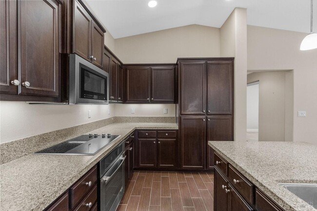 Building Photo - 524 Diamond Hills Dr