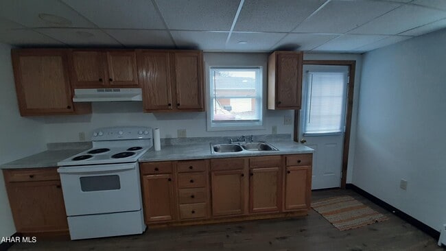 Building Photo - 500 Gallitzin Rd