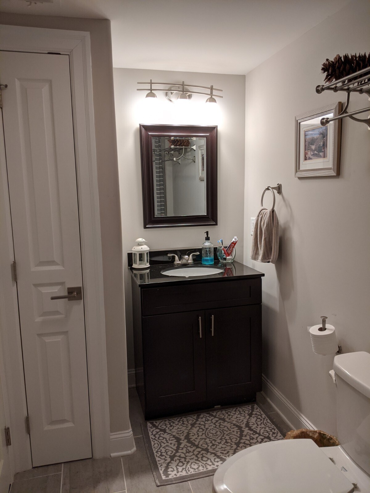 Building Photo - 624 Dudley St