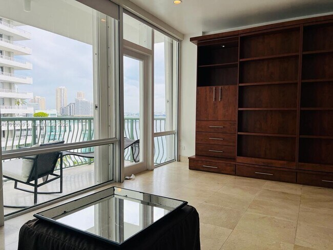 Building Photo - 1408 Brickell Bay Dr