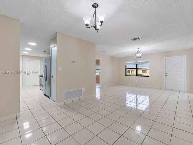 Building Photo - Southwest 46th Street, Miami, FL 33175 - 4 BR 2 BA single-family home
