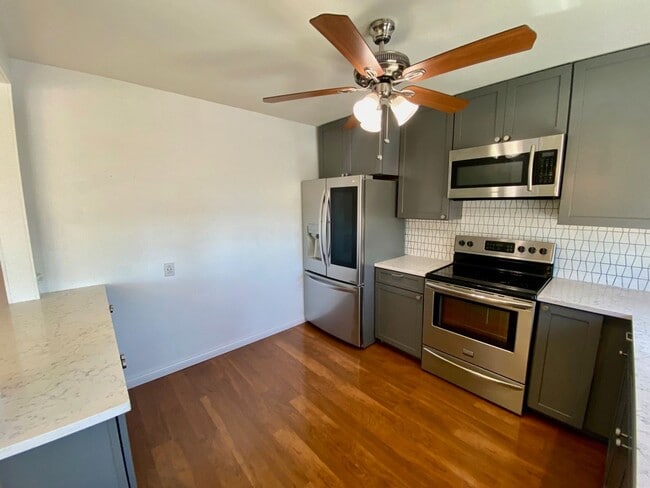 Building Photo - FOR RENT -  3 Bd/2 Ba 1,392 Sf In Friars Village Community, Townhome In San Diego Fashion Valley ...