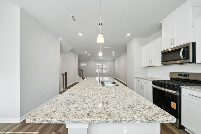 Building Photo - Convenient New Construction Townhome in Durham - Easy commute to RTP, Brier Creek, Airport