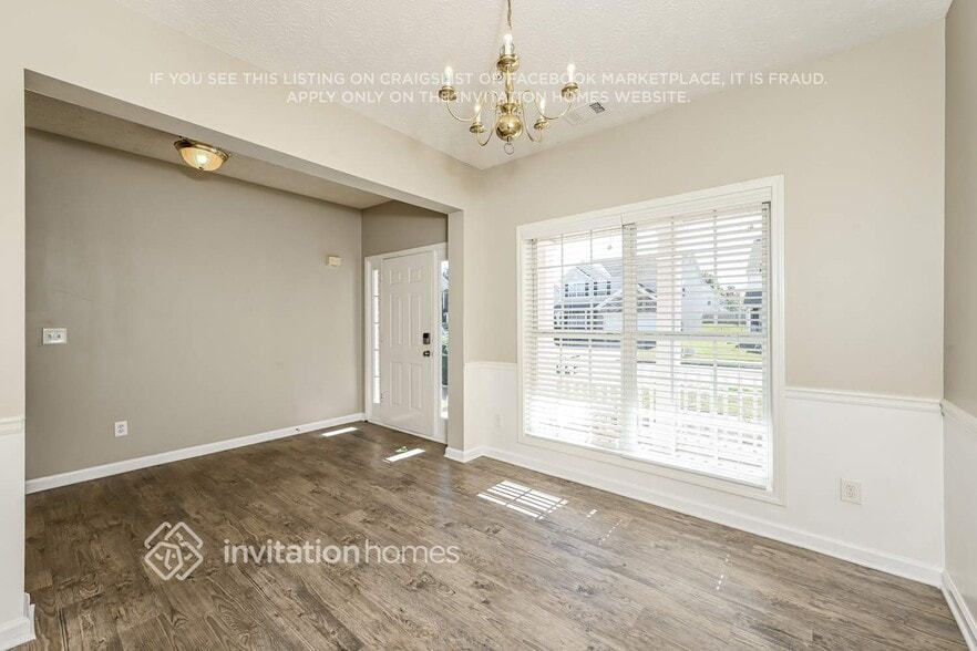 Building Photo - 755 Clairidge Ln SW